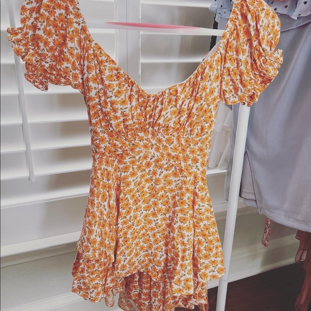 Lulus floral romper Like new worn 1x size XS and S available